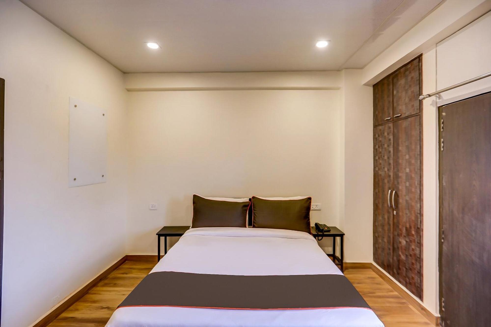 Collection O Sr Inn Awas Vikas Kanpur Extérieur photo