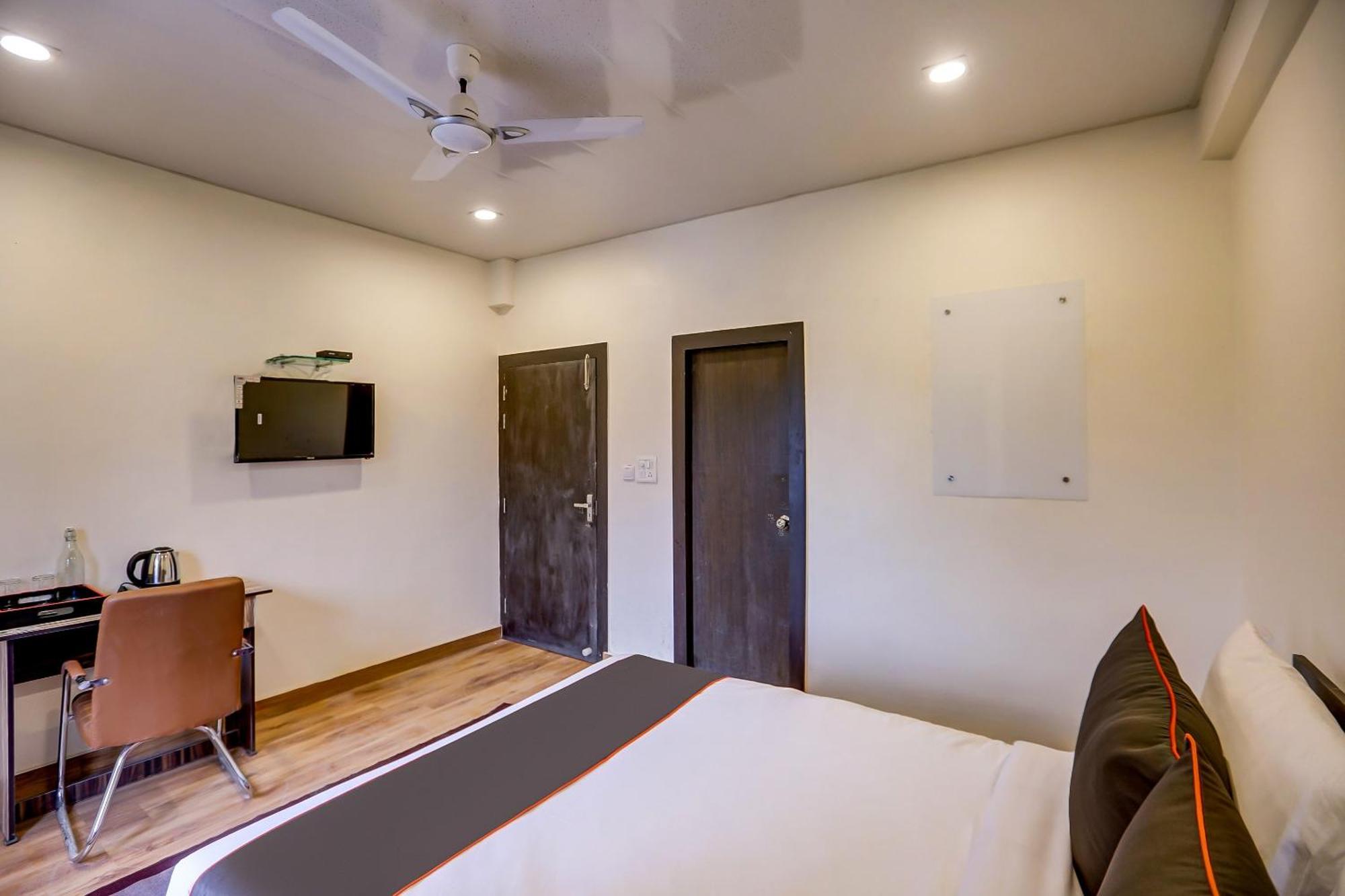 Collection O Sr Inn Awas Vikas Kanpur Extérieur photo